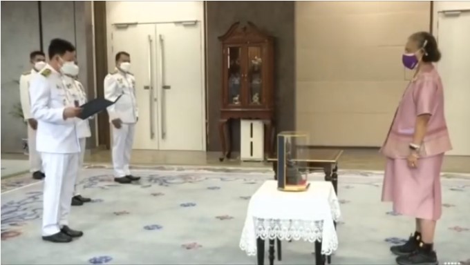 เทปบันทึกภาพการถวายรายงาน การดำเนินงานการศึกษา ประจำปีการศึกษา 2563 กลุ่มโรงเรียนนวมินทราชูทิศ 5 ภูมิภาค